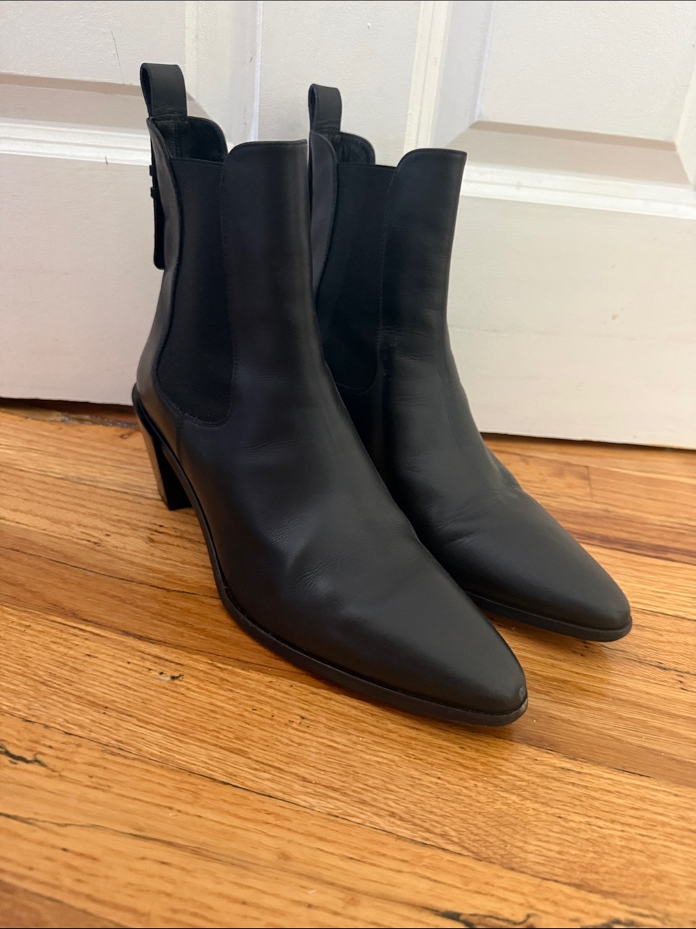 FRAME Black Leather Chelsea Ankle Boots – Women’s 42 (US 11) – Made in Spain